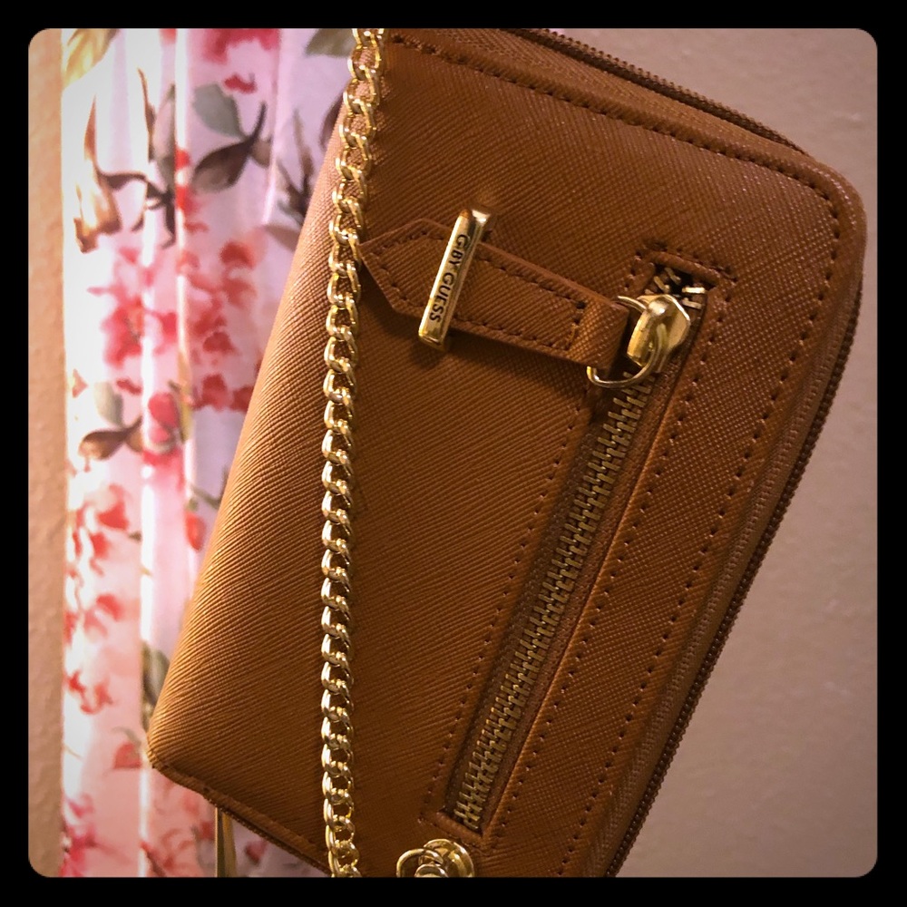 Womens Guess fashion wallet